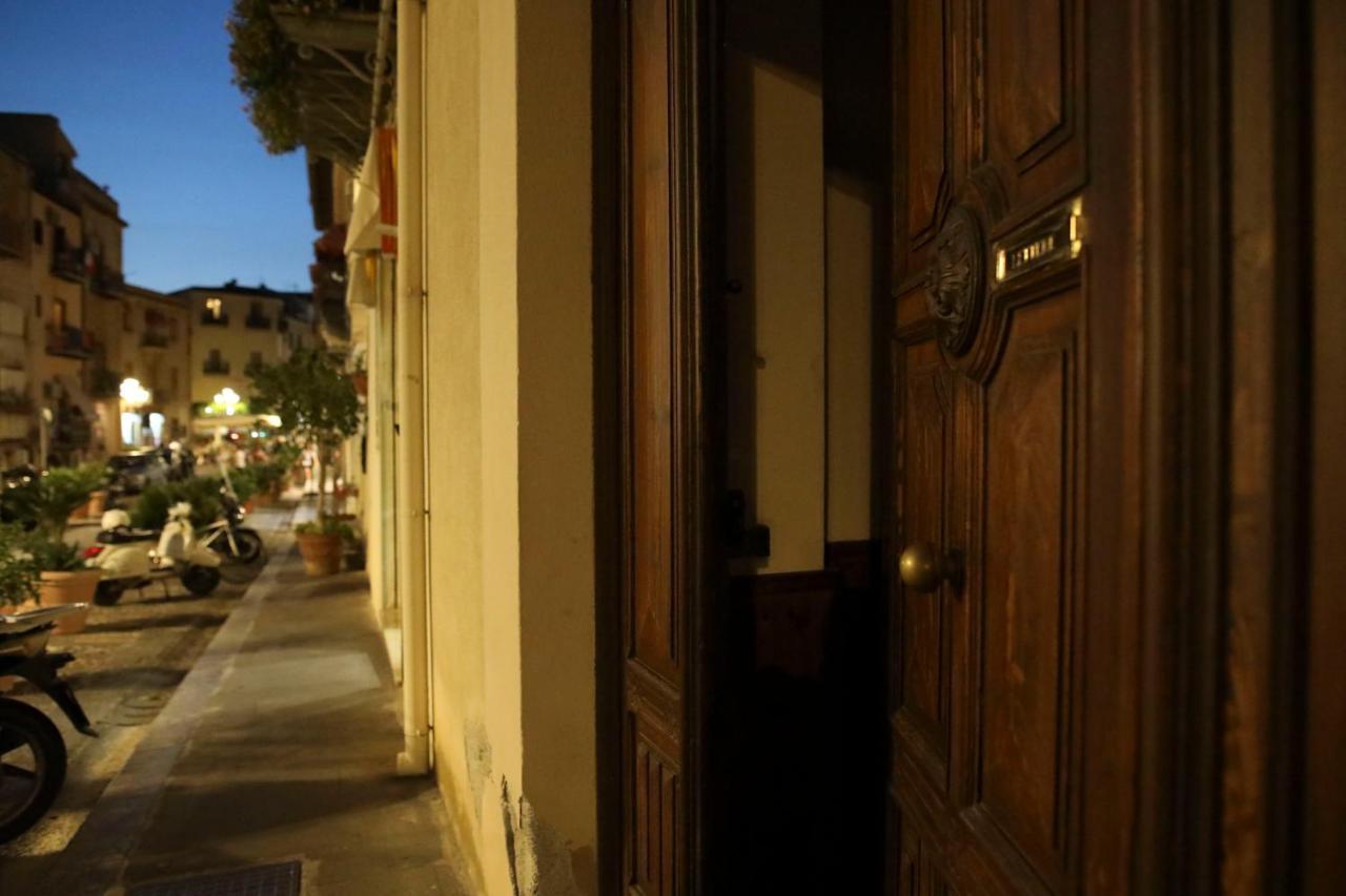 Awa Cefalu Umberto I Buitenkant foto