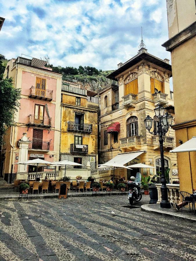 Awa Cefalu Umberto I Buitenkant foto